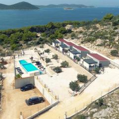 2 Bedroom Beach Front Home In Drage