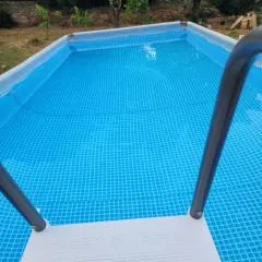 Charme et piscine dans le Gard