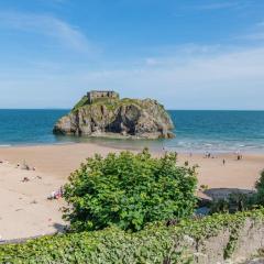 3 Bed in Tenby oc-p32426