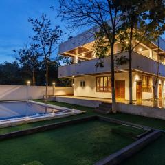 DLR FarmhousePrivate Pool4BHKACWi-Fi