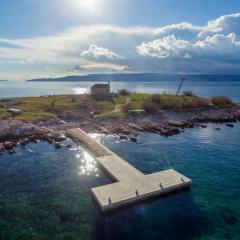 Apartment Algor 2 steps from the sea