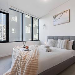 Prime Sydney CBD 1BR – Walk to Town Hall & QVB