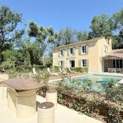 Mas Provençal près d'Avignon