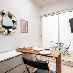 Small Functional & Quiet Apartment with courtyard