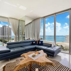 Sublime Ocean & Pool View Unit At Icon Brickell