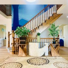 Amazing Unique House in Richmond Hill