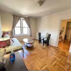 Apartments by Month Manhattan