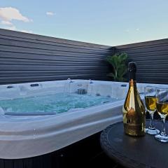 5BR Home near City Center, Live! Casino, Hot Tub with City View