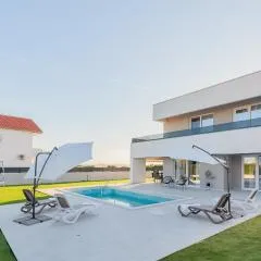 Cozy Home In Vrsi With Wi-Fi