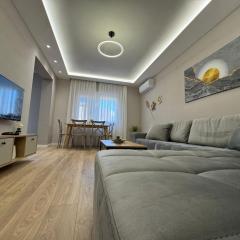 Stylish Renovated Flat with 2 Balconies & Great Natural Light