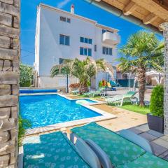 Beautiful Apartment In Sukosan