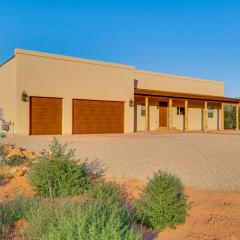 5 Mi to Arches NP Canyon-View Hideaway with Deck!