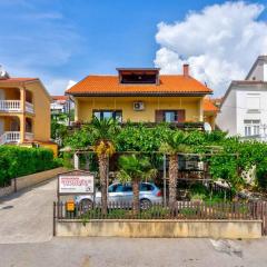 Two-Bedroom Apartment in Crikvenica VII