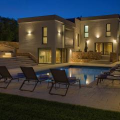 Villa ASTRUM with heated indoor and outdoor pool, jacuzzi and sauna