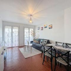 2-room, 4 guests, beach/port 5 min, Wi-Fi, parking