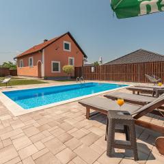 3 Bedroom Stunning Home In Otocac