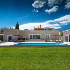 Gorgeous Home In Rovinjsko Selo