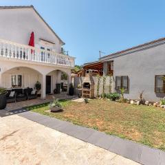 Gorgeous Apartment In Biograd Na Moru With Wifi