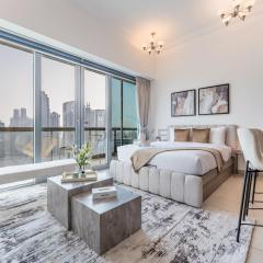 Partial Canal & City Views Studio on a High-Level Floor, Close to Dubai Opera, Burj Park & Dubai Mall, 8 BLVD Walk, Downtown Dubai by Deluxe Holiday Homes