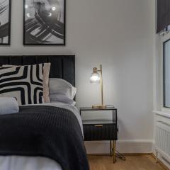 The Hampden House - Sleeps 7