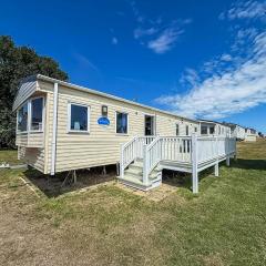 Homely Caravan With Side Decking At Valley Farm Nearby Clacton-On-Sea Ref 46077V