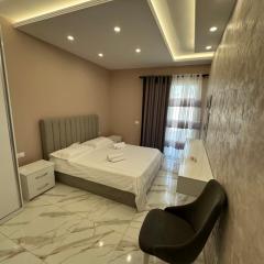 Palm View Luxury Apartment Golem