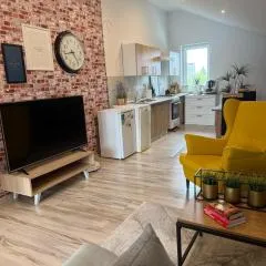 120m2 APARTAMENT LAS I JEZIORO