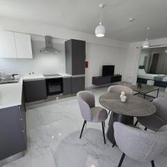 Saphire Suites No 14