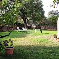 L'oasi - Monolocale con giardino in Sardegna