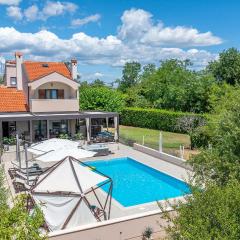 Stunning Home In Donji Zemunik