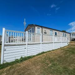 Modern Caravan With Decking At Valley Farm, Essex Ref 46112V