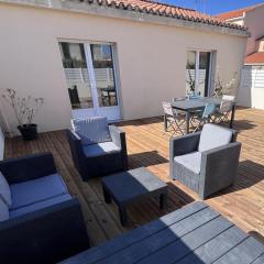 Maison familiale et chaleureuse à la chaume av 2 chambres, terrasse, wifi