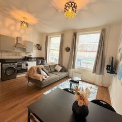 Flat In Stokes Croft