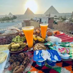Tia Pyramids View Hotel