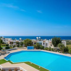 SeaView Luxury Apartment Chloraka Paphos, Pool, Smart TV 65 Inch