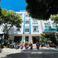 Sea Hotel CD by BAY LUXURY