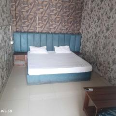 Hotel O Shiya Palace Hotel & restaurant
