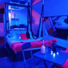 La suite miroir, love room avec jacuzzi