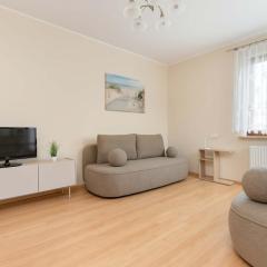 Cozy Apartment Jelitkowski Dwór in Gdańsk with Parking by Noclegi Renters