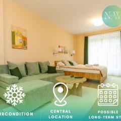 Window to the Fishermans Bastion w AC by NW