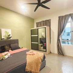 2 Bedroom Townhouse Homestay In Bandar Dato Onn
