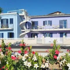 Fronte mare alba chiara - Houses & Flats