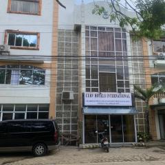 Curv Hotels minutes to Airport- Malls