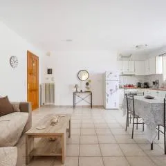 Porto Rafti Beachfront Apartment