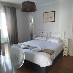 Le Crist'Al, hôtel climatisé, front de mer, proche du centre ville, et solution de restauration