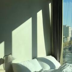 City view Residence 30 seconds to subway, APM, DDP, Dongdaemun, Dongmyo, Seoul Station, night market, vintage house