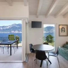 Modern Apartment with Lake View