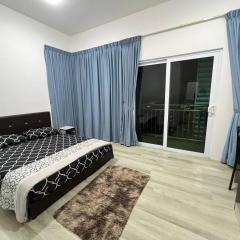 Homestay The Peak Condo