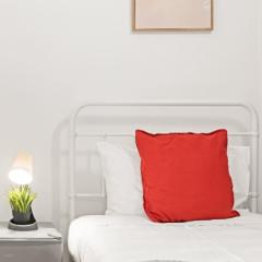 Comfy Single Room - Serene Spot in South Hurstville - Shared Bathroom