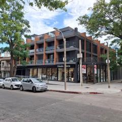 Melón - Studio across from Shopping Mall